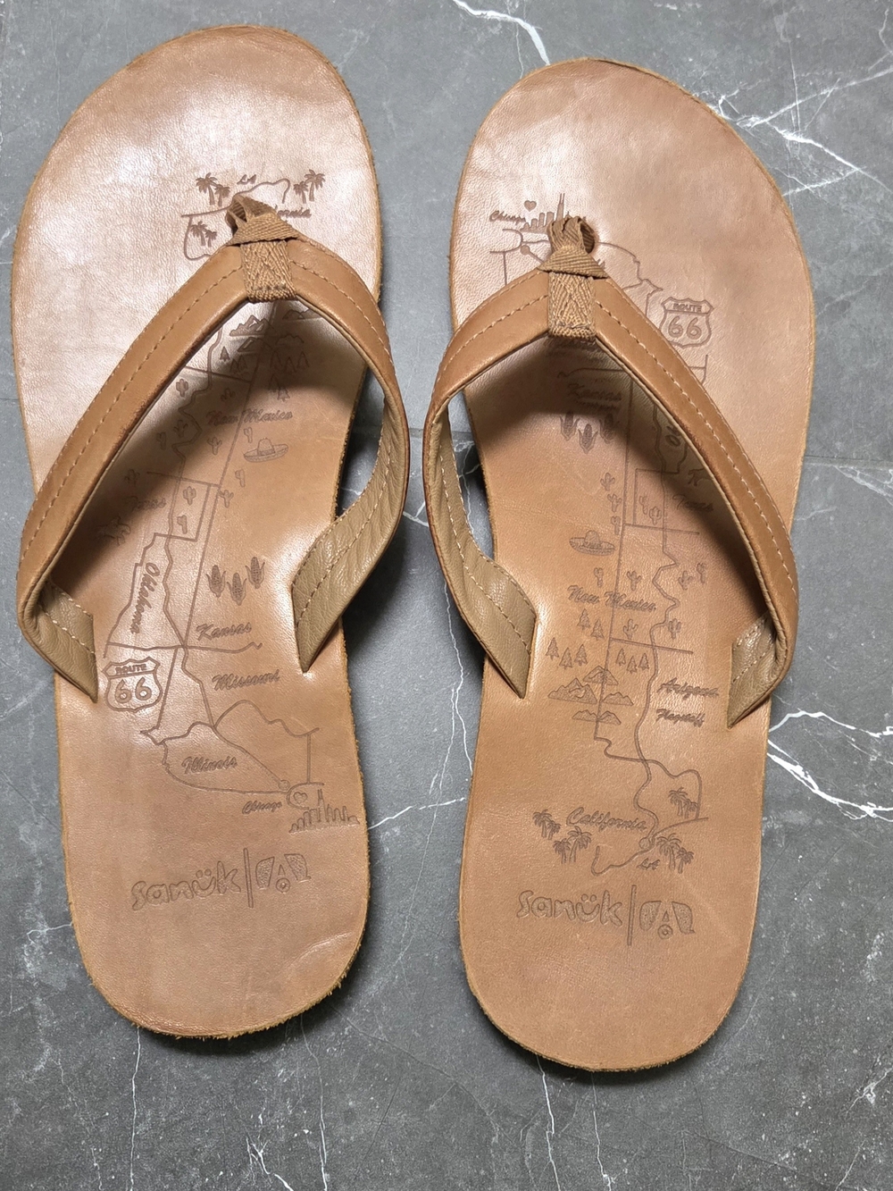 Sanük X Tan limited Edition Airstream Glamper ST Leather Flip-Flops